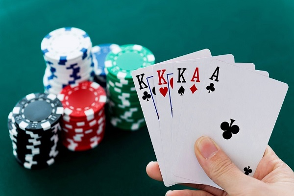 game bài poker